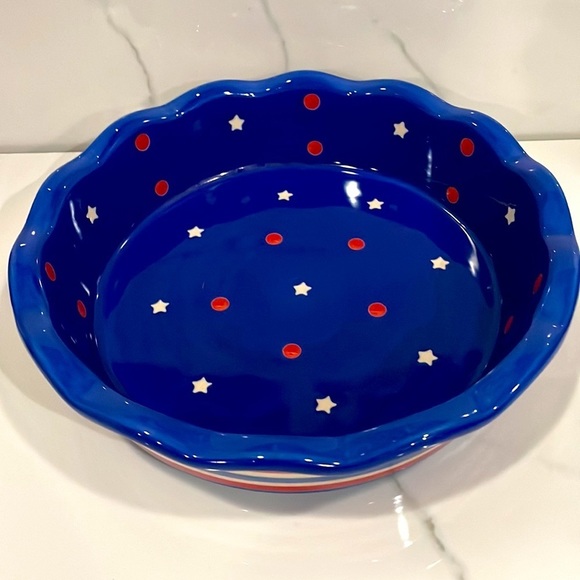 Temptations by Tara Red White and Blue 9'' Fluted Round Baking Pie Quiche Dish - Picture 11 of 12